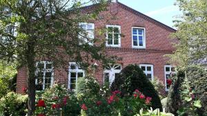 Ferienwohnung-Rosenrot-auf-dem-Ferien-Bauernhof-Nilson-in-Inselmitte