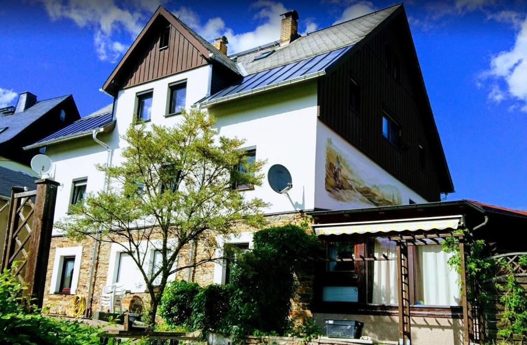 Ferienwohnung Rothen-Adler Rothen-Adler-Straße 19, 08359 Breitenbrunn/Erzgeb.