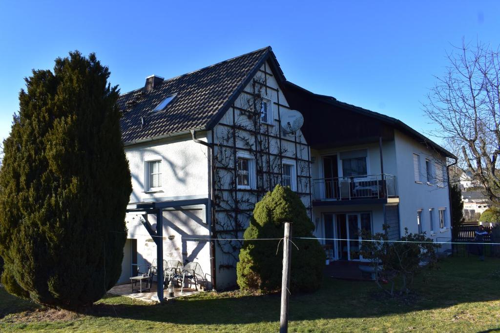 Ferienwohnung Saaleblick 8 Selkenreuther Straße, 95126 Schwarzenbach an der Saale
