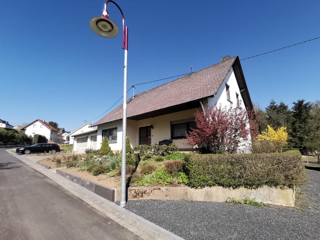 Ferienwohnung Schellen Mehren Tiergartenstraße 8, 54552 Mehren