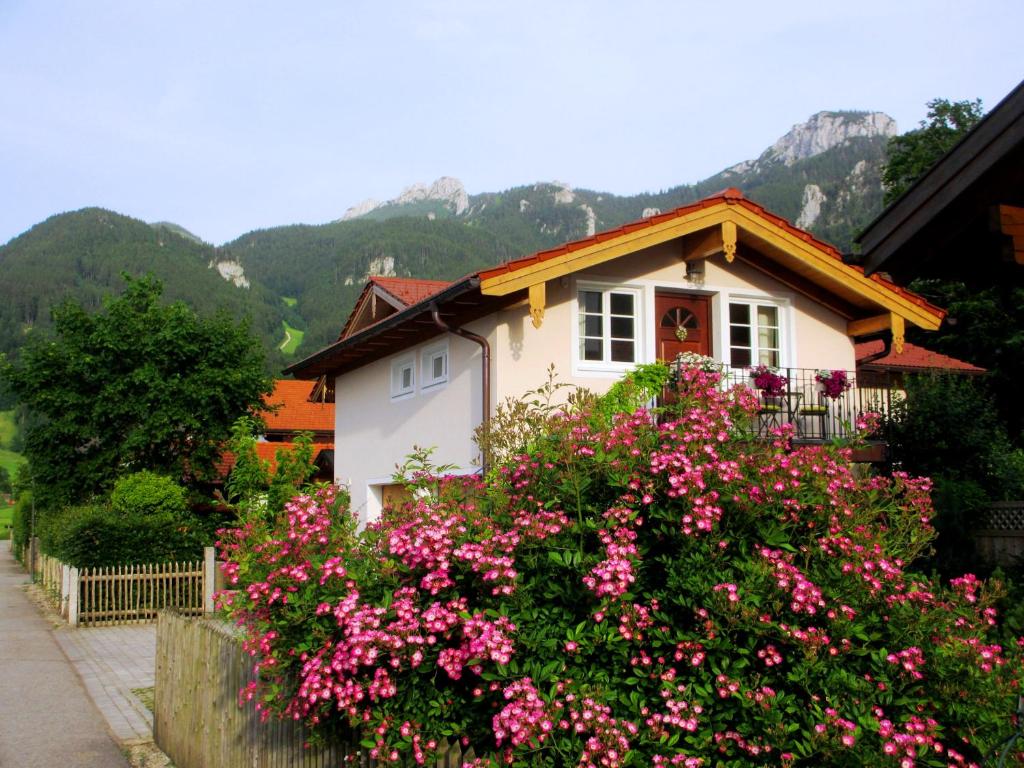 Ferienwohnung Schrödel Ganghoferstr. 18, 83229 Aschau im Chiemgau