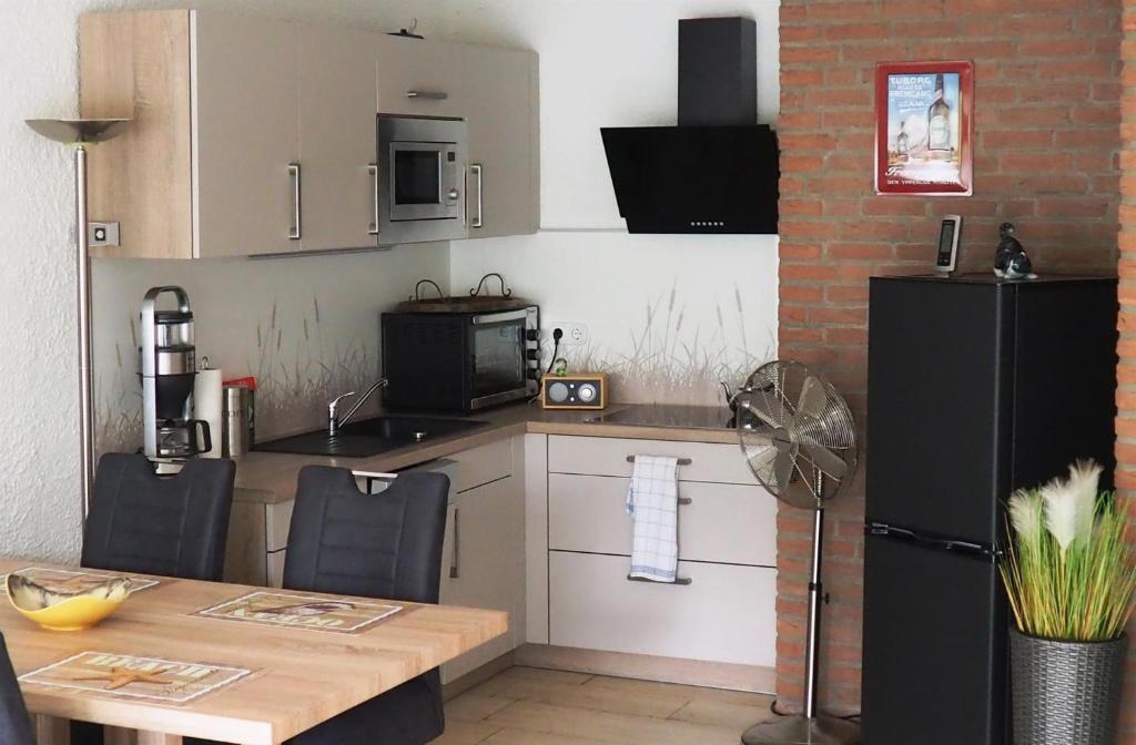 Appartement Ferienwohnung Seeadler Helgolandstr. 2, WG 1 26969 Butjadingen