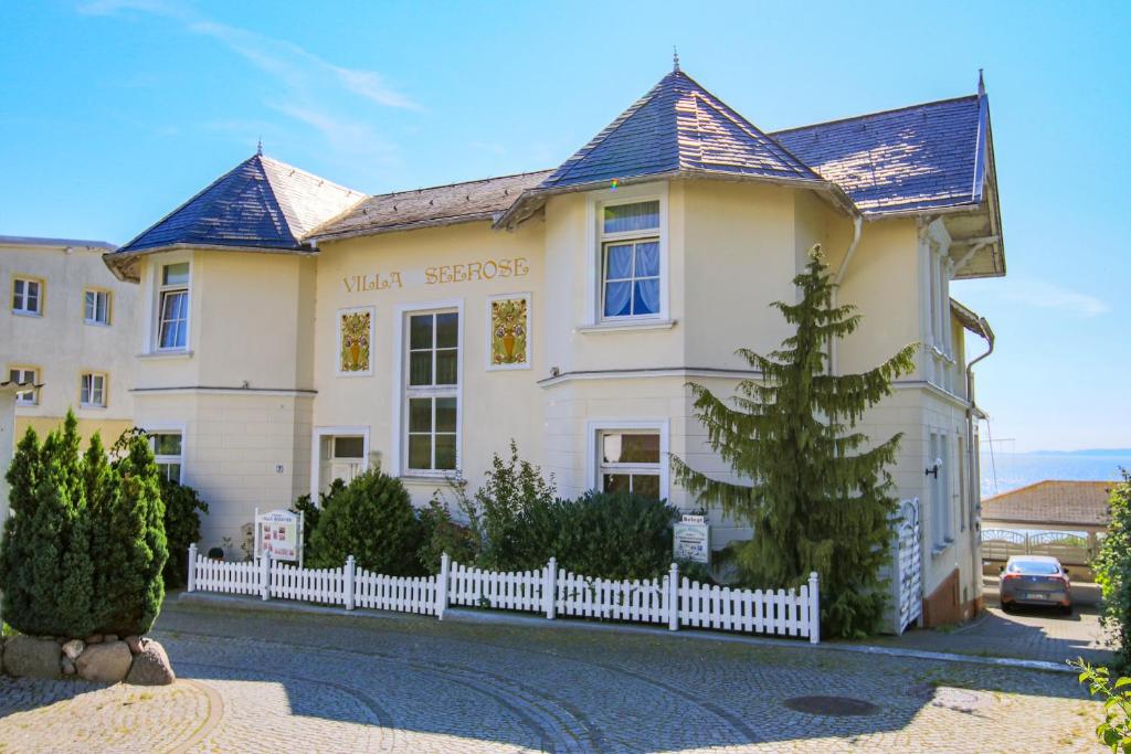 Ferienwohnung Seerose mit Terrasse Ringstraße 7, 18546 Sassnitz