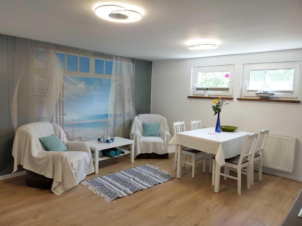 Ferienwohnung _Solaris_ Bansiner Landweg 18, 17424 Heringsdorf