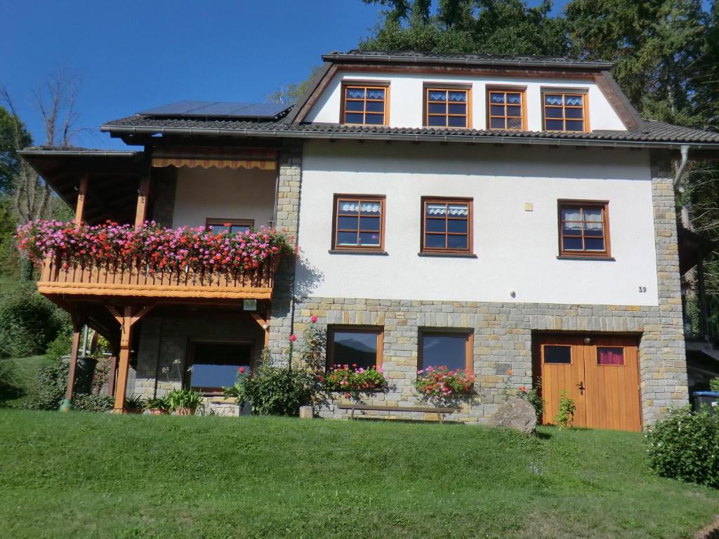 Appartement Ferienwohnung Sommer Im Gesetz 39 56332 Löf