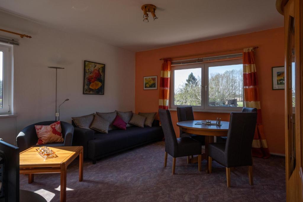 Appartement Ferienwohnung Sonnenblume Himmelpfort Klosterstraße 5 Himmelpfort 16798 Pian