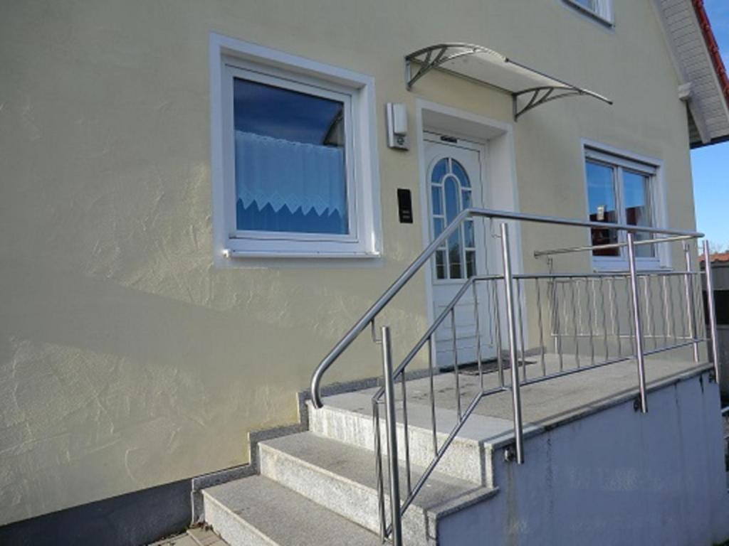 Ferienwohnung Stella 16 Brunnenweg, 89335 Ichenhausen