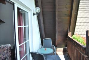 Ferienwohnung-Stricker-Typ-A-Balkon-2-3