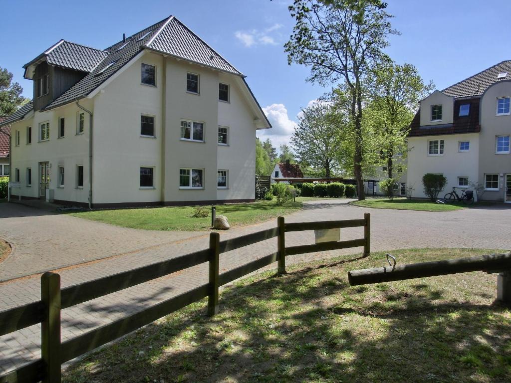 Appartement Ferienwohnung U4 \ Am Wasserturm  1 18181 Graal-Müritz