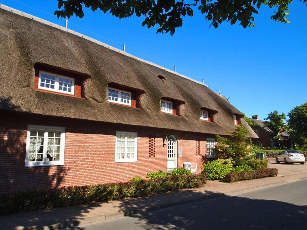 Ferienwohnung unter Reet Zwischen den Hedigen 2, 25980 Westerland
