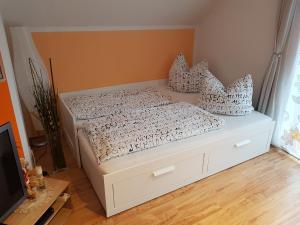 Appartement Ferienwohnung Unterwellenborn August-Bebel-Str. 62 07333 Unterwellenborn Thuringe