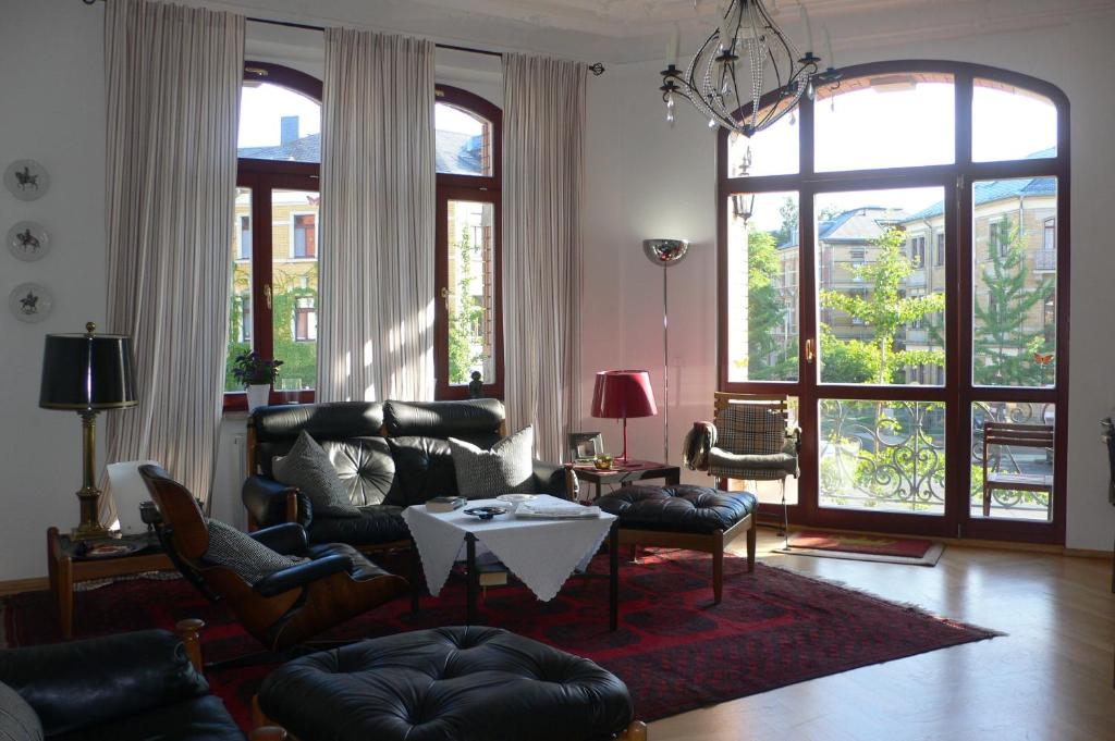 Appartement Ferienwohnung Villa Fiedler Hellerstrasse 9 01445 Dresde
