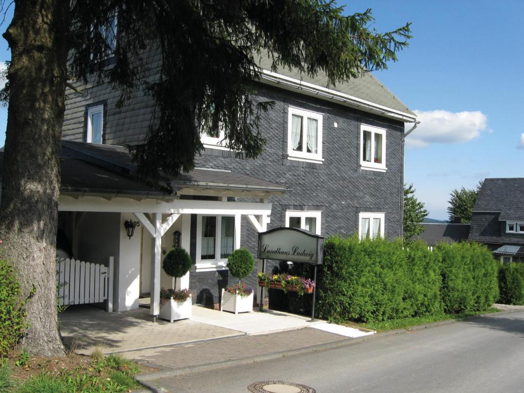 Ferienwohnung Waldblick im Haus Ludwig Hauptstraße 105, 98666 Masserberg