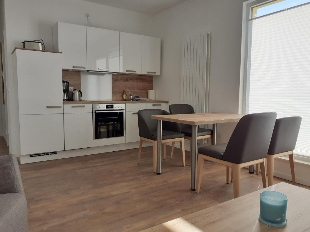 Appartement Ferienwohnung Wattenmeer 21 Viktoriastraße 26382 Wilhelmshaven