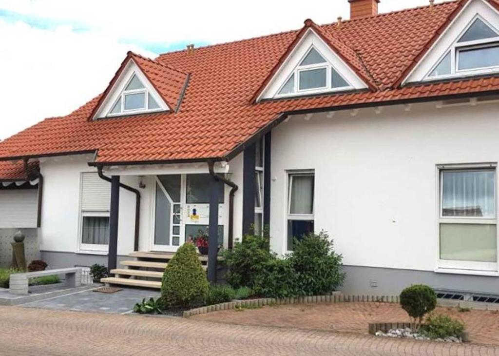 Appartement Ferienwohnung Weiß Wachtenburg 8 Pegauer Straße 67157 Wachenheim an der Weinstraße