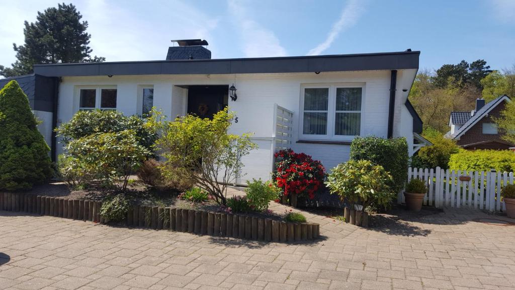 Ferienwohnung Weiser Wolfsburgerst.5, 27476 Cuxhaven
