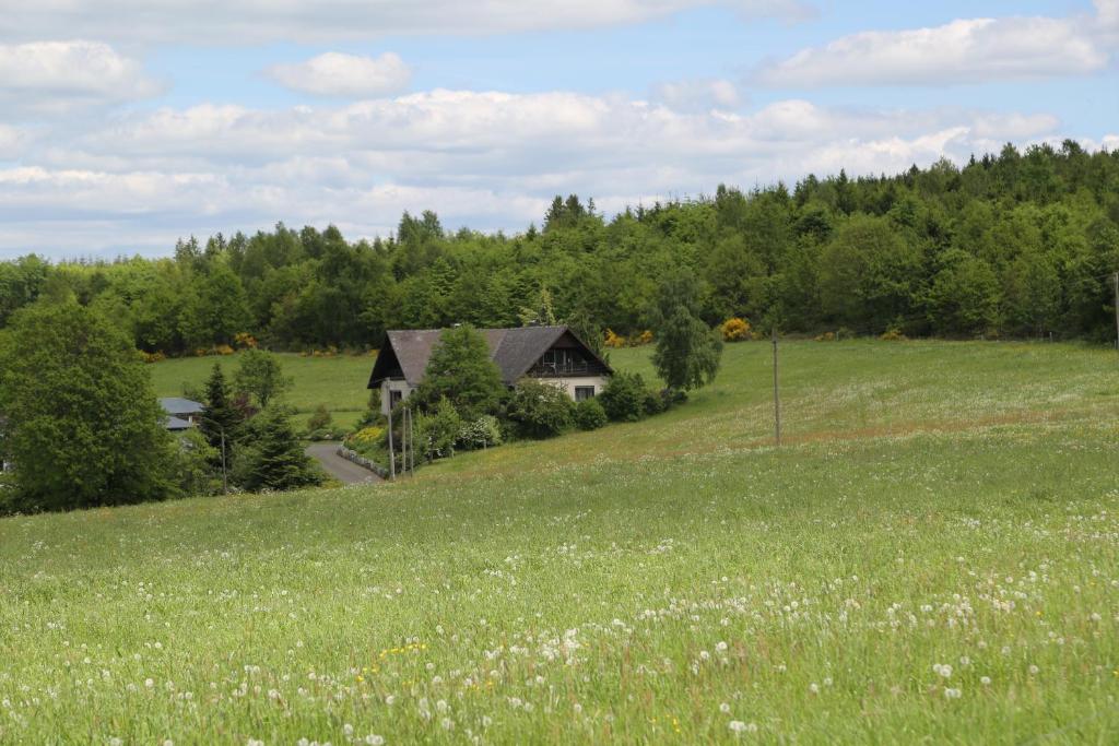 Ferienwohnung Weitblick Bomberg 2, 57581 Katzwinkel