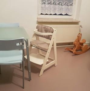 Ferienwohnung West - Alte Schule Sachswitz