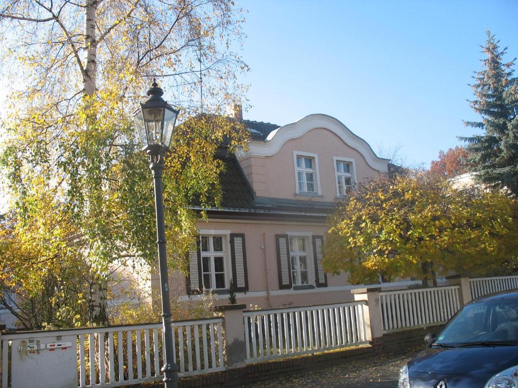 Ferienwohnung Westend-Grunewald Boyenallee 2, 14055 Berlin