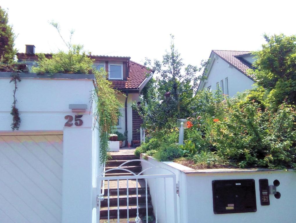 Ferienwohnung Wiedmann Hasenbühlsteige 25, 72070 Tübingen