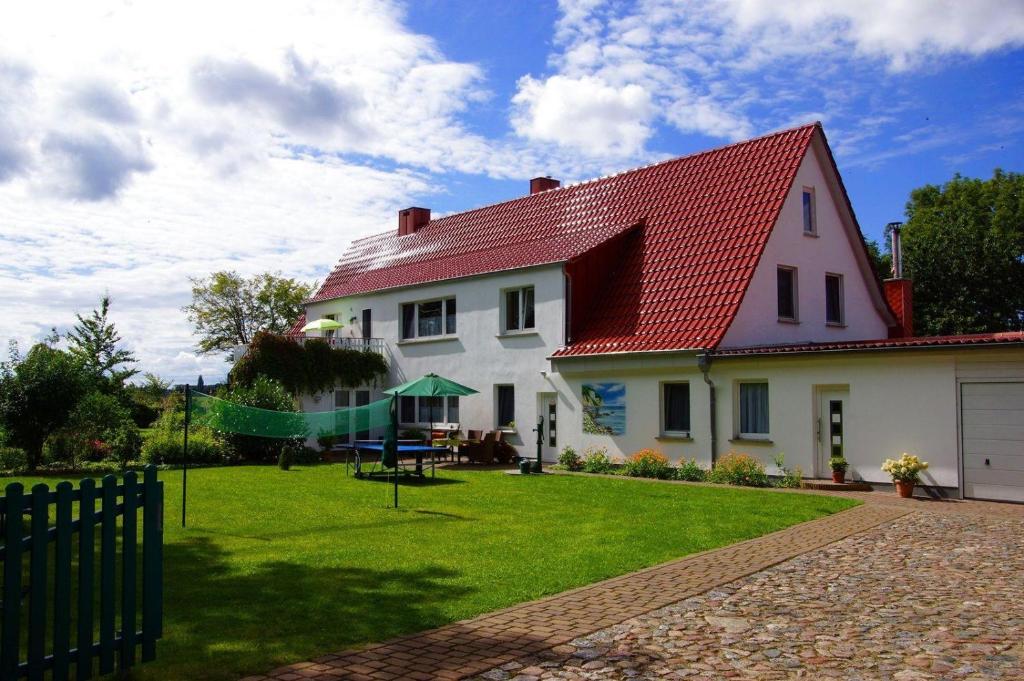Ferienwohnung-Wiesenblick-mit-GRATIS-Leistungen Ramitz 4, 18528 Thesenvitz