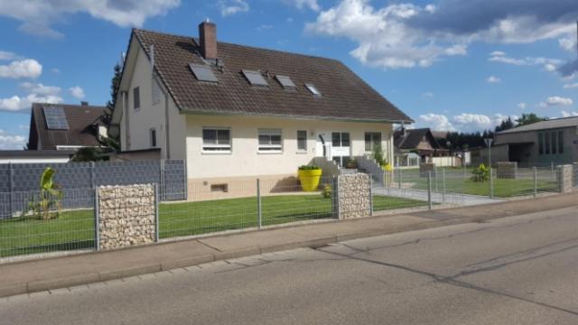 Ferienwohnung Witt Feldbergstrasse 1 OG, 79365 Rheinhausen