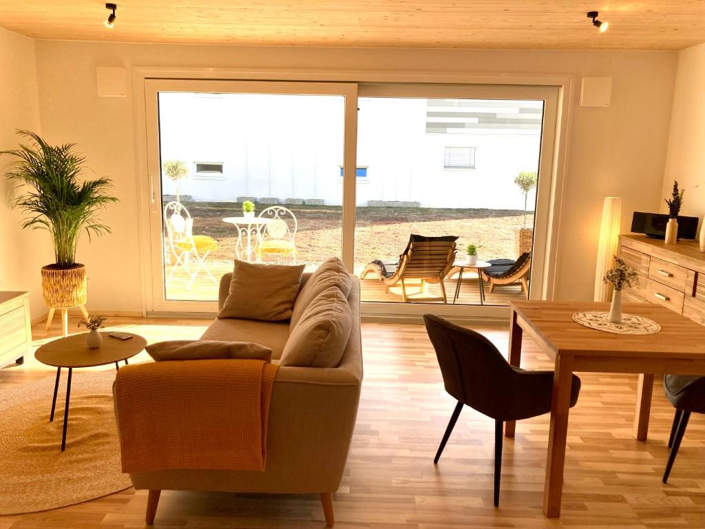 Ferienwohnung zum Weinberg mit großer Sonnenterrasse 3 Zum Weinberg, 78315 Radolfzell am Bodensee