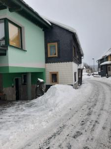 Appartement Ferienwohnung Zur alten Bäckerei 8 Fraubachtal 98694 Frauenwald Thuringe