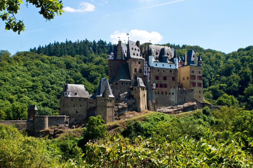 Ferienwohnung zur Burg Eltz 18 Burg Eltz Straße, 56294 Wierschem