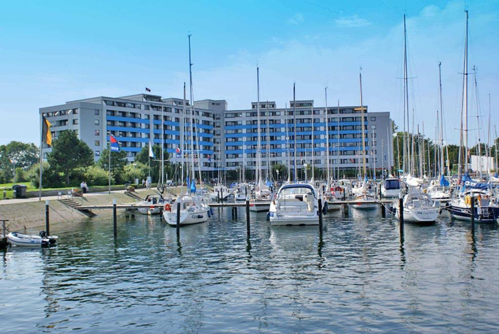 Ferienwohnung zur Seeseite _ 200 m Seeuferweg 1, 24351 Damp