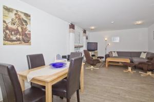 Appartement Ferienwohnungen am Hochzeitsberg FeWo 17 Souterrain-Wohnung Am Hochzeitsberg 23 18556 Breege Mecklembourg-Poméranie