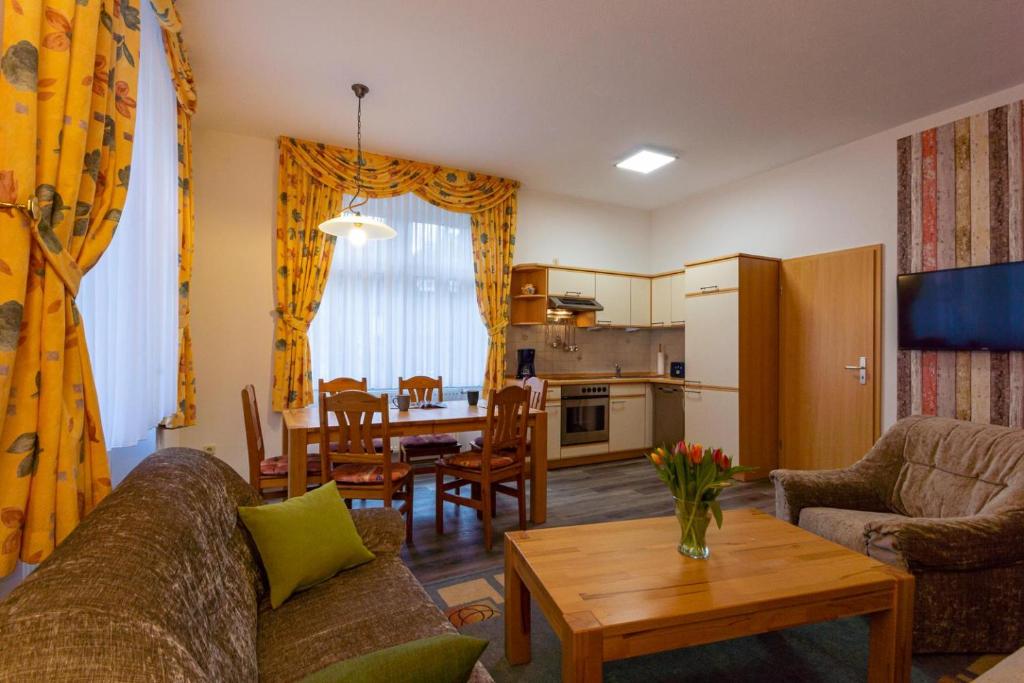 Appartement Ferienwohnungen Ender Blumenstraße 1 01855 Sebnitz