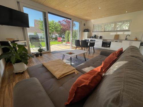 Ferienwohnungen Scheuring Gartenappartement Gertrud