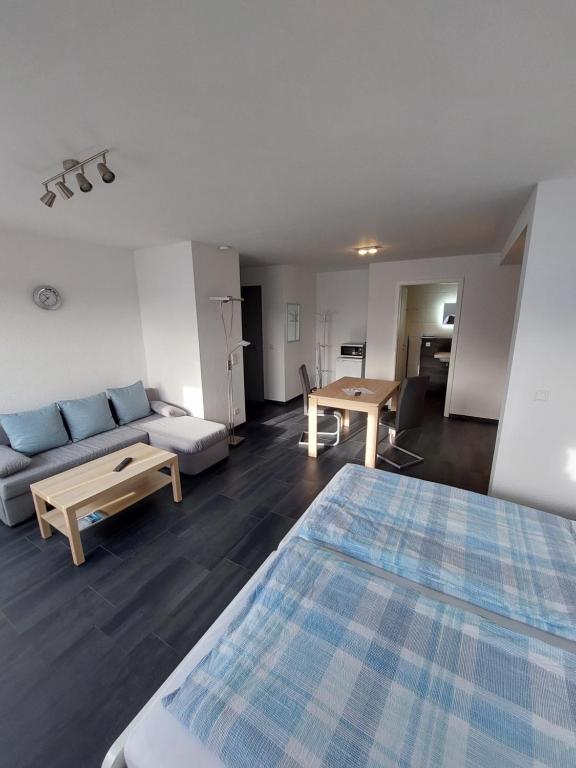 Ferienwohnungen und Zimmer Grefrath 12 Am Weidenbusch, 47929 Grefrath