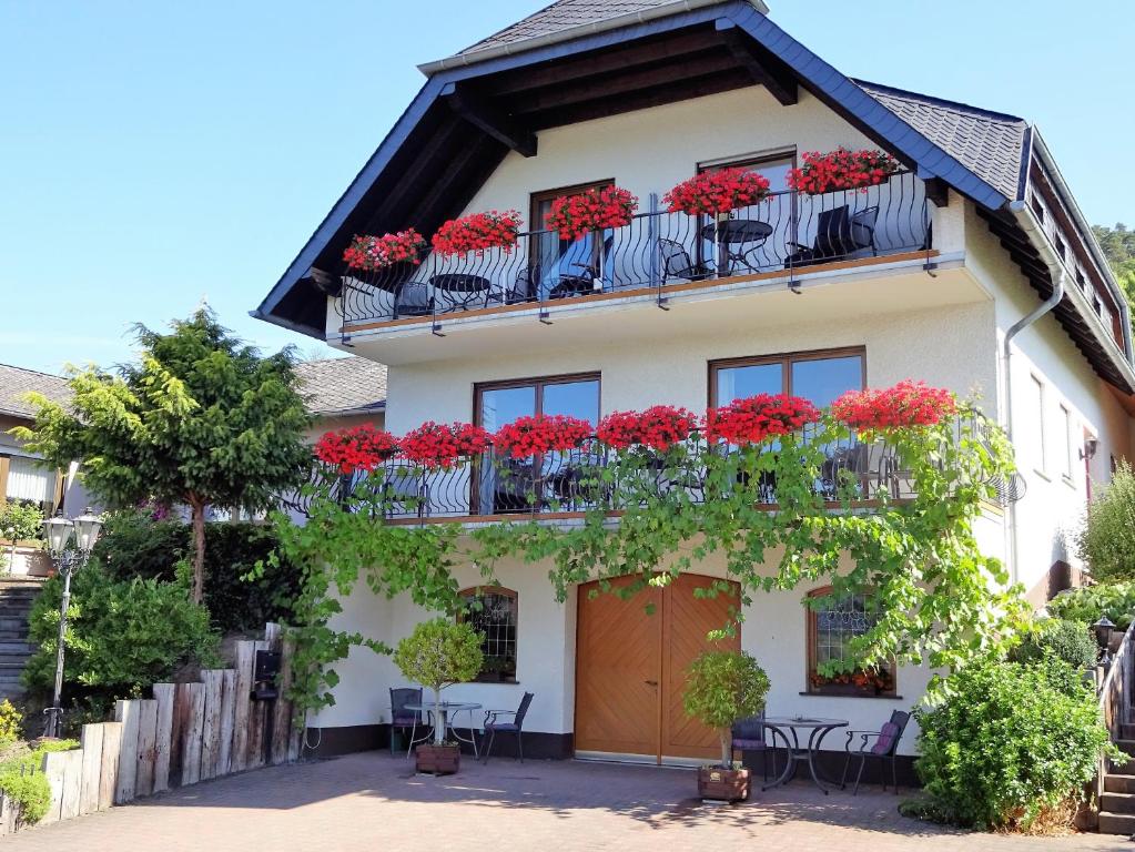 Appartement Ferienwohnungen Weinhaus Marmann Zum Rosenberg 32 54518 Osann-Monzel