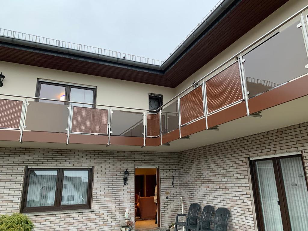 Appartement Ferienwohnungjahrsfeld 8 Gärtenstraße 56587 Straßenhaus