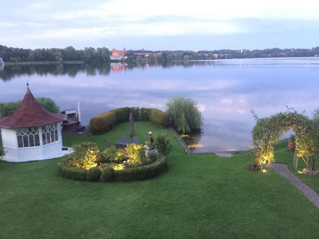 Ferienzimmer am See Möllner Straße 25, 23909 Ratzebourg