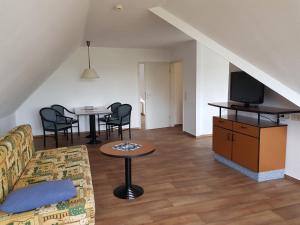 Fewo 18 im Strandhaus Lobbe mit Balkon