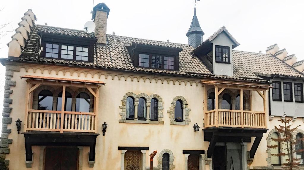Fewo GERICHTSSTUBE im Rittergut bei Dresden für 2 Erw und 4 Kids Röderstraße 6 Turmhaus, 01454 Wachau