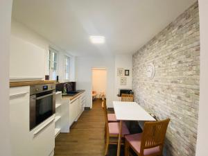 Fewo Heinrichser Markt - 2 Schlafzimmer mit Sauna und Terrasse