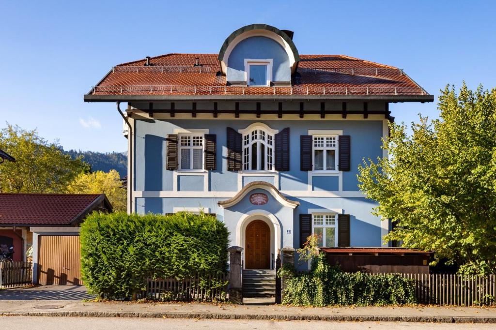 Fewo im Blauen Haus Eg Mittenwalder Straße 16-1, 82467 Garmisch-Partenkirchen