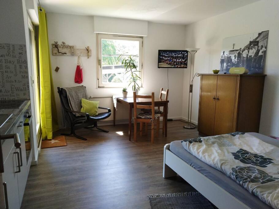 Appartement FeWo Johan - ideal für 1-2 Personen, eigene Terrasse 9 Am Bach 59069 Hamm