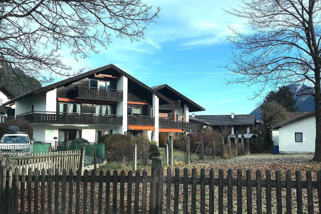 FeWo Lilli 4 Wehrstraße, 82467 Garmisch-Partenkirchen