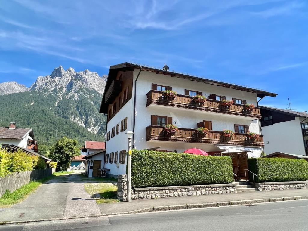 Appartement Fewo Sonnenstern Partenkirchnerstraße 28 82481 Mittenwald