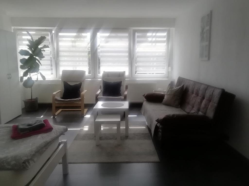 Appartement Fewo- und Monteurswohnung Morgentau Friedenstraße 9a 76726 Germersheim