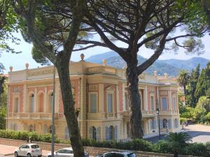 First Line Studio with Carnoles Palace View