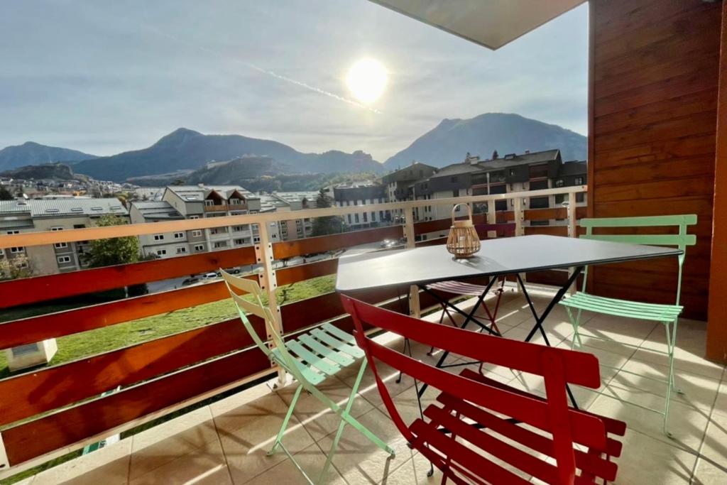 Flat appartement 43 m with balcony in Briançon 12c Rue Barthélémy Chaix, 05100 Briançon