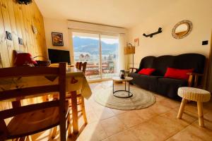 Flat appartement 43 m with balcony in Briançon