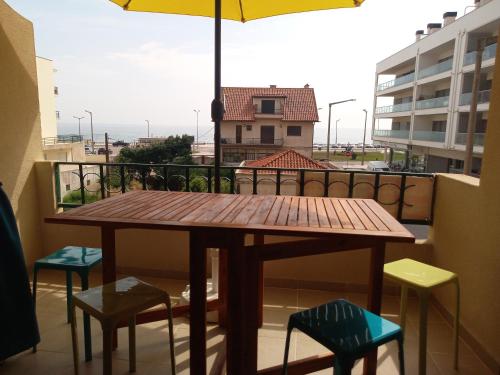 Flat over the sea 1min to the beach