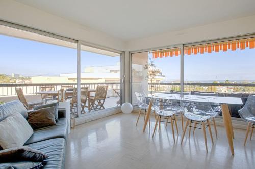 Flat w terrace parking and beautiful view in Villeneuve-Loubet - Welkeys
